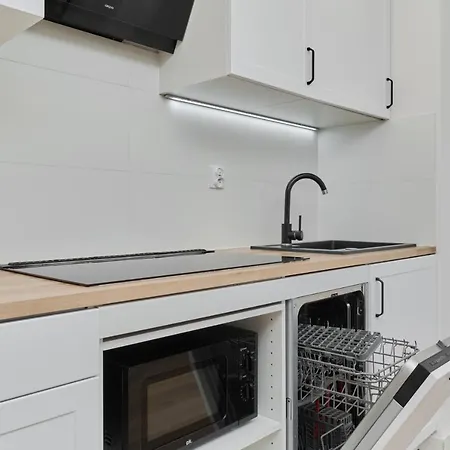 Bright & Stylish Gajowicka With Balcony By Renters 아파트 *