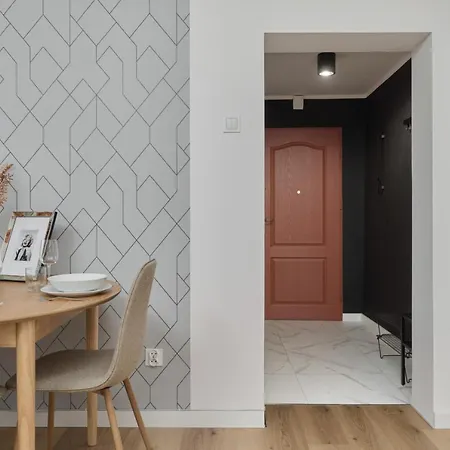 Bright & Stylish Gajowicka With Balcony By Renters * 브로츠와프
