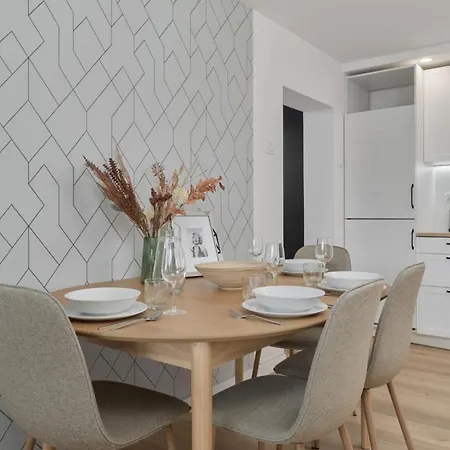 Bright & Stylish Gajowicka With Balcony By Renters Appartement *