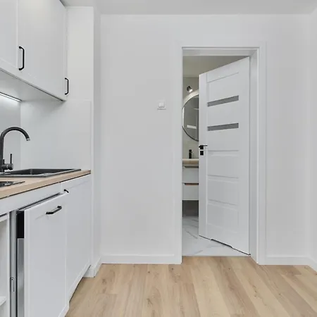 Bright & Stylish Gajowicka With Balcony By Renters * Wrocław